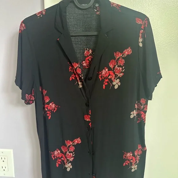Straight to Hell Apparel button up shirt- roses - Picture 2 of 2